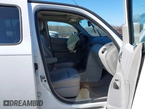 ✅ 2009 Chevrolet HHR 2LT • VIN: 3GNCA53VX9S588632 • Lot: 41295789. Listed on IAAI with 131,196 mi. Free auction sales archive from the USA and detailed vehicle history report at DreamBid. Image 5.