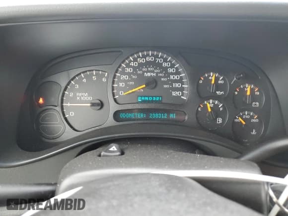 ✅ 2005 Chevrolet Suburban LT • VIN: 1GNEC16Z95J187286 • Лот: 86953594. Опубликован ранее на Copart с пробегом 238 312 миль. Бесплатный доступ к архиву аукционных продаж из США и подробный отчёт об истории автомобиля на DreamBid. Изображение 9.