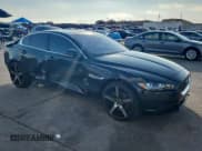 ✅ 2017 Jaguar XE 25t Prestige • VIN: SAJAE4BGXHA966645 • Lot: 89921285. Wystawiony na Copart z przebiegiem 101 644 mil. Bezpłatny archiwum sprzedaży aukcyjnych z USA i szczegółowy raport historii pojazdu na DreamBid. Zdjęcie 4.