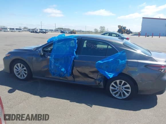 2021 Toyota Camry LE с VIN 4T1R11BK4MU035465, выставлен на аукционе IAAI как лот 42135548 с пробегом 55 121 миль миль и . История ставок и продаж доступна на DreamBid. Изображение 15.