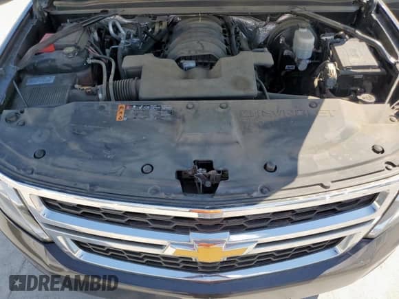 2017 Chevrolet Tahoe LT z VIN 1GNSCBKC7HR258470, wystawiony jako Copart lot #83969715 z przebiegiem 135 084 mil mil oraz Czysty tytuł • Clean title. Historia ofert i sprzedaży dostępna na DreamBid. Obrazek 12.