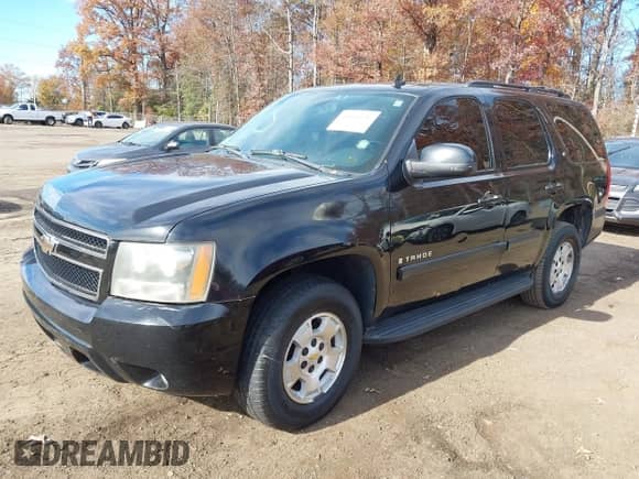 2008 Chevrolet Tahoe LTZ с VIN 1GNFK13028R277270, выставлен на аукционе IAAI как лот 43616426 с пробегом 300 363 миль миль и . История ставок и продаж доступна на DreamBid. Изображение 2.