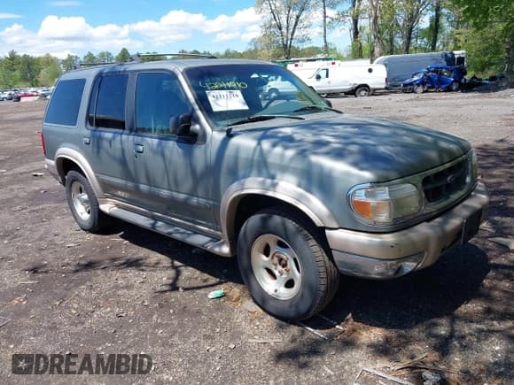 ✅ 1999 Ford Explorer XLT • VIN: 1FMDU34E2XUA07544 • Lot: 42211210. Wystawiony na IAAI z przebiegiem 156 786 mil. Bezpłatny archiwum sprzedaży aukcyjnych z USA i szczegółowy raport historii pojazdu na DreamBid. Zdjęcie 1.