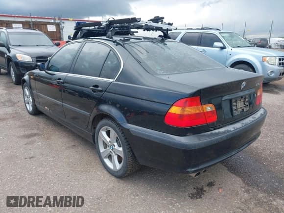 ✅ 2005 BMW 3 Series 330xi • VIN: WBAEW53425PN39800 • Lot: 42478607. Listed on IAAI with 357,795 mi. Free auction sales archive from the USA and detailed vehicle history report at DreamBid. Image 3.