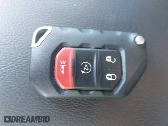 ✅ 2020 Jeep Wrangler Unlimited Rubicon • VIN: 1C4HJXFN4LW335890 • Lot: 42063005. Listed on IAAI with 34,701 mi. Free auction sales archive from the USA and detailed vehicle history report at DreamBid. Image 11.