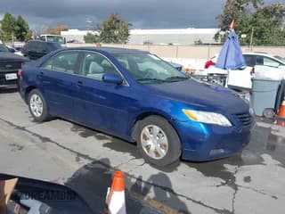 ✅ 2007 Toyota Camry LE • VIN: 4T1BE46K27U028570 • Лот: 43705211. Опубликован ранее на IAAI с пробегом 138 350 миль. Бесплатный доступ к архиву аукционных продаж из США и подробный отчёт об истории автомобиля на DreamBid. Изображение 1.