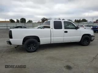 ✅ 2005 Chevrolet Silverado 1500 LS • VIN: 1GCEC19V75Z342372 • Лот: 73187144. Опубликован ранее на Copart с пробегом 226 632 миль. Бесплатный доступ к архиву аукционных продаж из США и подробный отчёт об истории автомобиля на DreamBid. Изображение 3.