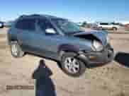 2005 Hyundai Tucson GLS z VIN KM8JN12D65U205376, wystawiony jako Copart lot #80544984 z przebiegiem 188 549 mil mil oraz Szkoda całkowita • Salvage title. Historia ofert i sprzedaży dostępna na DreamBid. Obrazek 4.