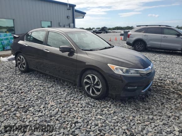 ✅ 2017 Honda Accord EX-L • VIN: 1HGCR2F86HA064871 • Lot: 90819525. Wystawiony na Copart z przebiegiem 92 921 mil. Bezpłatny archiwum sprzedaży aukcyjnych z USA i szczegółowy raport historii pojazdu na DreamBid. Zdjęcie 4.