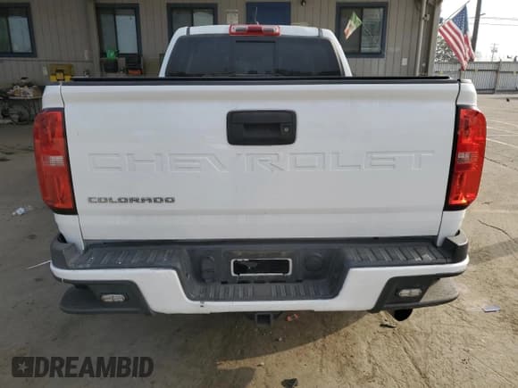 ✅ 2018 Chevrolet Colorado 2WD Z71 • VIN: 1GCGSDE12J1207633 • Lot: 83115504. Wystawiony na Copart z przebiegiem 25 088 mil. Bezpłatny archiwum sprzedaży aukcyjnych z USA i szczegółowy raport historii pojazdu na DreamBid. Zdjęcie 6.