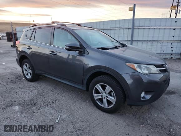✅ 2013 Toyota RAV4 XLE • VIN: 2T3RFREV4DW074943 • Lot: 90750035. Wystawiony na Copart z przebiegiem 142 586 mil. Bezpłatny archiwum sprzedaży aukcyjnych z USA i szczegółowy raport historii pojazdu na DreamBid. Zdjęcie 4.
