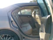 ✅ 2007 Mercury Milan Premier • VIN: 3MEHM08117R603410 • Lot: 43252140. Wystawiony na IAAI z przebiegiem 122 227 mil. Bezpłatny archiwum sprzedaży aukcyjnych z USA i szczegółowy raport historii pojazdu na DreamBid. Zdjęcie 8.