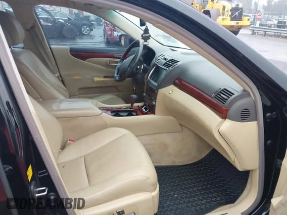 ✅ 2008 Lexus LS 460 • VIN: JTHBL46F085073093 • Lot: 43563625. Listed on IAAI with 162,533 mi. Free auction sales archive from the USA and detailed vehicle history report at DreamBid. Image 5.