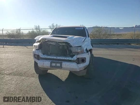 ✅ 2017 Toyota Tacoma SR5 • VIN: 3TMCZ5AN3HM065332 • Lot: 82250145. Listed on Copart with 58,686 mi. Free auction sales archive from the USA and detailed vehicle history report at DreamBid. Image 13.