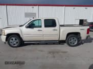 ✅ 2013 Chevrolet Silverado 1500 LTZ • VIN: 3GCPKTE79DG312531 • Lot: 43674519. Wystawiony na IAAI z przebiegiem 227 234 mil. Bezpłatny archiwum sprzedaży aukcyjnych z USA i szczegółowy raport historii pojazdu na DreamBid. Zdjęcie 14.
