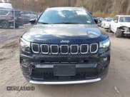 ✅ 2023 Jeep Compass (RED) Edition • VIN: 3C4NJDCN3PT558682 • Lot: 40799058. Wystawiony na IAAI z przebiegiem 8 786 mil. Bezpłatny archiwum sprzedaży aukcyjnych z USA i szczegółowy raport historii pojazdu na DreamBid. Zdjęcie 12.