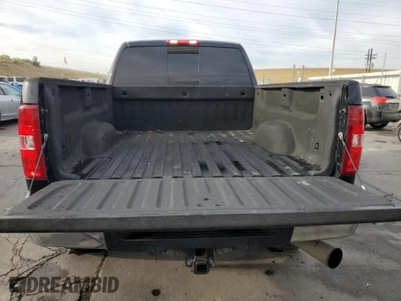✅ 2008 Chevrolet Silverado 2500HD 1LT • VIN: 1GCHK29678E155675 • Lot: 74595684. Wystawiony na Copart z przebiegiem 206 055 mil. Bezpłatny archiwum sprzedaży aukcyjnych z USA i szczegółowy raport historii pojazdu na DreamBid. Zdjęcie 6.