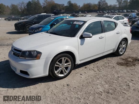 ✅ 2013 Dodge Avenger SXT • VIN: 1C3CDZCG0DN575923 • Лот: 78434284. Опубликован ранее на Copart с пробегом 179 515 миль. Бесплатный доступ к архиву аукционных продаж из США и подробный отчёт об истории автомобиля на DreamBid. Изображение 1.