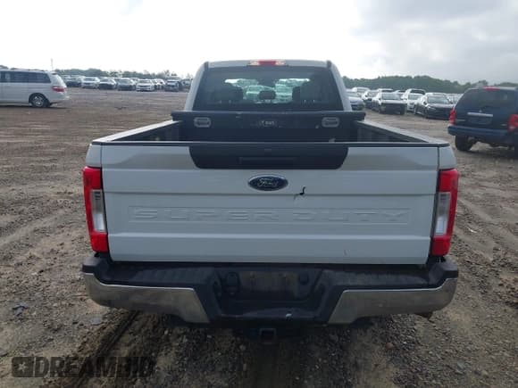 ✅ 2019 Ford F-250 XL • VIN: 1FT7W2A64KEF09039 • Lot: 42276282. Listed on IAAI with 168,341 mi. Free auction sales archive from the USA and detailed vehicle history report at DreamBid. Image 16.