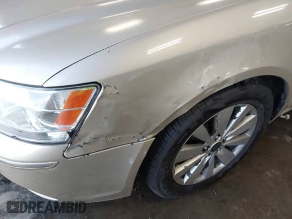 2009 Hyundai Sonata SE with VIN 5NPEU46F99H422913, listed as a IAAI auction lot 42339215 with 184,514 mi miles and . Bid and sale history available at DreamBid. Image 17.