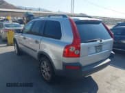 ✅ 2004 Volvo XC90 • VIN: YV1CY59H841045306 • Lot: 42966238. Listed on IAAI with 235,501 mi. Free auction sales archive from the USA and detailed vehicle history report at DreamBid. Image 3.