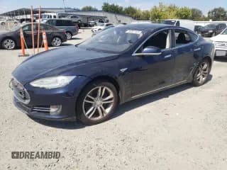 ✅ 2015 Tesla Model S 85 • VIN: 5YJSA1H14FF080616 • Лот: 80367405. Опубликован ранее на Copart с пробегом 115 428 миль. Бесплатный доступ к архиву аукционных продаж из США и подробный отчёт об истории автомобиля на DreamBid. Изображение 1.