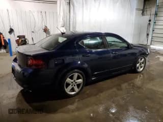 ✅ 2013 Dodge Avenger SE • VIN: 1C3CDZAB7DN718809 • Лот: 82471174. Опубликован ранее на Copart с пробегом 146 416 миль. Бесплатный доступ к архиву аукционных продаж из США и подробный отчёт об истории автомобиля на DreamBid. Изображение 3.