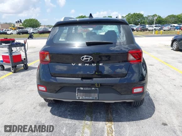 ✅ 2021 Hyundai Venue SEL • VIN: KMHRC8A31MU115576 • Lot: 42007089. Listed on IAAI with 66,571 mi. Free auction sales archive from the USA and detailed vehicle history report at DreamBid. Image 17.
