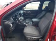 ✅ 2023 Chevrolet Traverse LT Cloth • VIN: 1GNERGKW2PJ126068 • Lot: 80917015. Wystawiony na Copart z przebiegiem 76 485 mil. Bezpłatny archiwum sprzedaży aukcyjnych z USA i szczegółowy raport historii pojazdu na DreamBid. Zdjęcie 7.