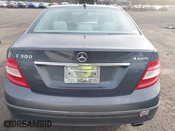 ✅ 2009 Mercedes-Benz C 300 Sport • VIN: WDDGF81X69R068728 • Lot: 43626826. Listed on IAAI with 80,718 mi. Free auction sales archive from the USA and detailed vehicle history report at DreamBid. Image 16.