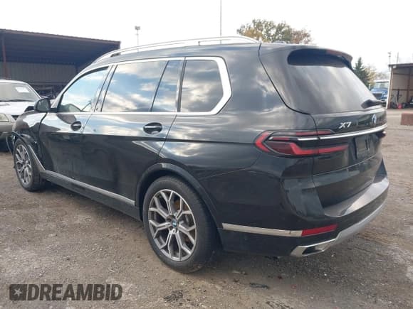 ✅ 2024 BMW X7 xDrive40i • VIN: 5UX23EM02R9U87667 • Лот: 43591181. Опубликован ранее на IAAI с пробегом Не указан. Бесплатный доступ к архиву аукционных продаж из США и подробный отчёт об истории автомобиля на DreamBid. Изображение 3.