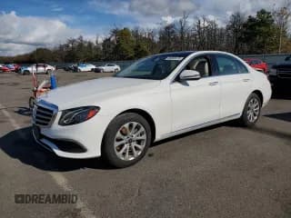 ✅ 2018 Mercedes-Benz E 300 • VIN: WDDZF4KB8JA295376 • Lot: 86868475. Wystawiony na Copart z przebiegiem 44 150 mil. Bezpłatny archiwum sprzedaży aukcyjnych z USA i szczegółowy raport historii pojazdu na DreamBid. Zdjęcie 1.