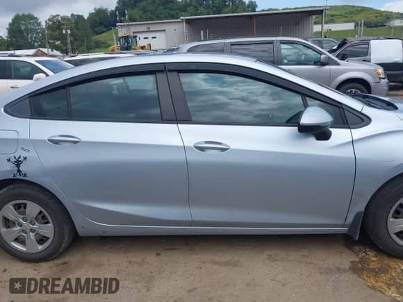 2017 Chevrolet Cruze LS с VIN 1G1BB5SMXH7190658, выставлен на аукционе IAAI как лот 42989297 с пробегом 123 494 миль миль и . История ставок и продаж доступна на DreamBid. Изображение 13.