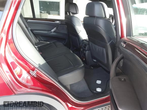 ✅ 2010 BMW X5 35d • VIN: 5UXFF0C56ALT76992 • Lot: 43887407. Listed on IAAI with 168,984 mi. Free auction sales archive from the USA and detailed vehicle history report at DreamBid. Image 8.