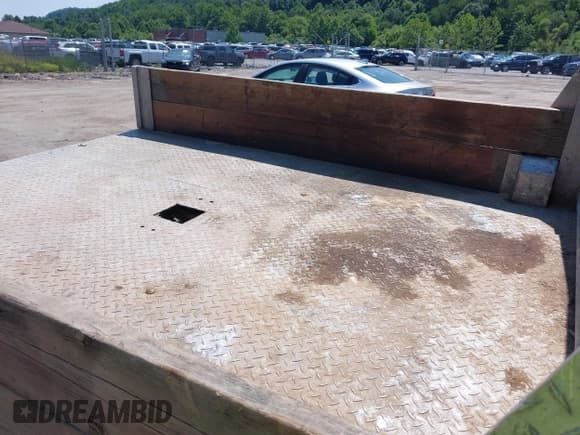 ✅ 1999 Ford F-250 XL • VIN: 1FTNF21F0XEB03449 • Lot: 42862867. Listed on IAAI with 162,180 mi. Free auction sales archive from the USA and detailed vehicle history report at DreamBid. Image 8.