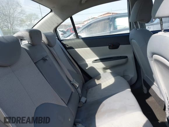 ✅ 2011 Hyundai Accent GLS • VIN: KMHCN4AC8BU603235 • Лот: 41909052. Опубликован ранее на IAAI с пробегом 203 098 миль. Бесплатный доступ к архиву аукционных продаж из США и подробный отчёт об истории автомобиля на DreamBid. Изображение 8.