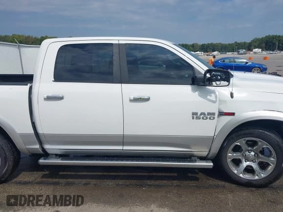 ✅ 2016 Ram 1500 Laramie • VIN: 1C6RR7NM6GS337733 • Лот: 43182554. Опубликован ранее на IAAI с пробегом 223 897 миль. Бесплатный доступ к архиву аукционных продаж из США и подробный отчёт об истории автомобиля на DreamBid. Изображение 14.