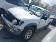 ✅ 2001 Toyota Tacoma PreRunner • VIN: 5TEGN92N21Z831451 • Lot: 41928274. Wystawiony na IAAI z przebiegiem Nie podano. Bezpłatny archiwum sprzedaży aukcyjnych z USA i szczegółowy raport historii pojazdu na DreamBid. Zdjęcie 14.