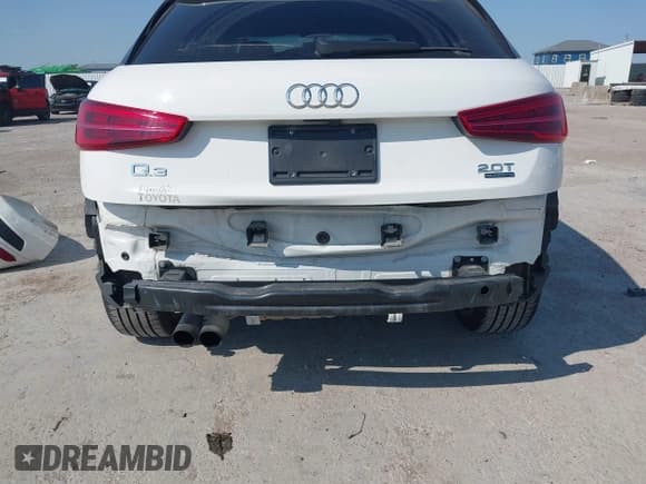 ✅ 2018 Audi Q3 Premium Plus • VIN: WA1JCCFS5JR026980 • Лот: 43168665. Опубликован ранее на IAAI с пробегом 86 255 миль. Бесплатный доступ к архиву аукционных продаж из США и подробный отчёт об истории автомобиля на DreamBid. Изображение 6.