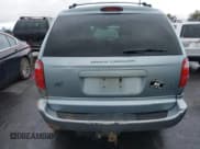 ✅ 2005 Dodge Caravan SXT • VIN: 2D4GP44L75R480799 • Lot: 43723646. Wystawiony na IAAI z przebiegiem 197 229 mil. Bezpłatny archiwum sprzedaży aukcyjnych z USA i szczegółowy raport historii pojazdu na DreamBid. Zdjęcie 16.