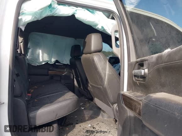 ✅ 2020 Chevrolet Silverado 1500 RST • VIN: 3GCUYEEL0LG438818 • Lot: 40846782. Wystawiony na IAAI z przebiegiem 108 018 mil. Bezpłatny archiwum sprzedaży aukcyjnych z USA i szczegółowy raport historii pojazdu na DreamBid. Zdjęcie 8.