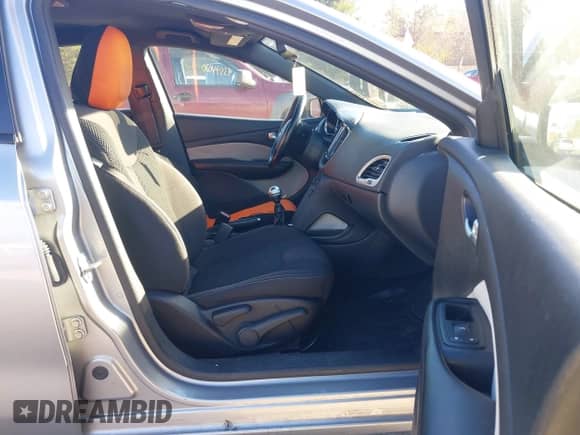 2015 Dodge Dart SXT with VIN 1C3CDFBB9FD116600, listed as a IAAI auction lot 43622917 with 124,109 mi miles and . Bid and sale history available at DreamBid. Image 5.