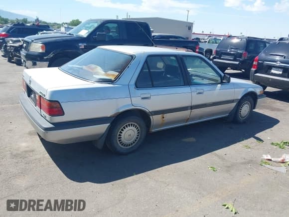 ✅ 1996 Honda Accord Value • VIN: 1HGCD5691TA248522 • Лот: 42472778. Опубликован ранее на IAAI с пробегом 173 915 миль. Бесплатный доступ к архиву аукционных продаж из США и подробный отчёт об истории автомобиля на DreamBid. Изображение 4.