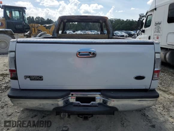 ✅ 2001 Ford F-350 XL • VIN: 1FTWX33F31EB12061 • Лот: 80625015. Опубликован ранее на Copart с пробегом Не указан. Бесплатный доступ к архиву аукционных продаж из США и подробный отчёт об истории автомобиля на DreamBid. Изображение 6.