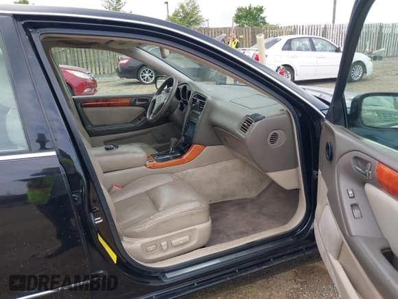 ✅ 2004 Lexus GS 300 • VIN: JT8BD69S040197387 • Лот: 42468916. Опубликован ранее на IAAI с пробегом 171 912 миль. Бесплатный доступ к архиву аукционных продаж из США и подробный отчёт об истории автомобиля на DreamBid. Изображение 5.