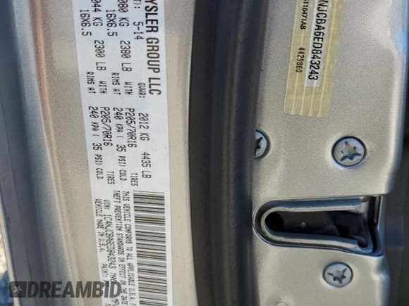 ✅ 2014 Jeep Compass Sport • VIN: 1C4NJCBA6ED843243 • Лот: 90856365. Опубликован ранее на Copart с пробегом 160 063 миль. Бесплатный доступ к архиву аукционных продаж из США и подробный отчёт об истории автомобиля на DreamBid. Изображение 12.