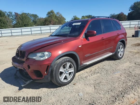 ✅ 2012 BMW X5 35d • VIN: 5UXZW0C54CL671637 • Lot: 92397815. Wystawiony na Copart z przebiegiem 231 300 mil. Bezpłatny archiwum sprzedaży aukcyjnych z USA i szczegółowy raport historii pojazdu na DreamBid. Zdjęcie 1.
