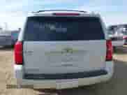 2015 Chevrolet Tahoe LT z VIN 1GNSKBKC3FR279459, wystawiony jako IAAI lot #43349972 z przebiegiem 112 043 mil mil oraz . Historia ofert i sprzedaży dostępna na DreamBid. Obrazek 16.