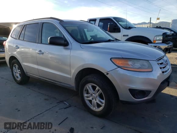 ✅ 2011 Hyundai Santa Fe GLS • VIN: 5XYZG3AB6BG016706 • Lot: 82797634. Listed on Copart with 186,201 mi. Free auction sales archive from the USA and detailed vehicle history report at DreamBid. Image 4.