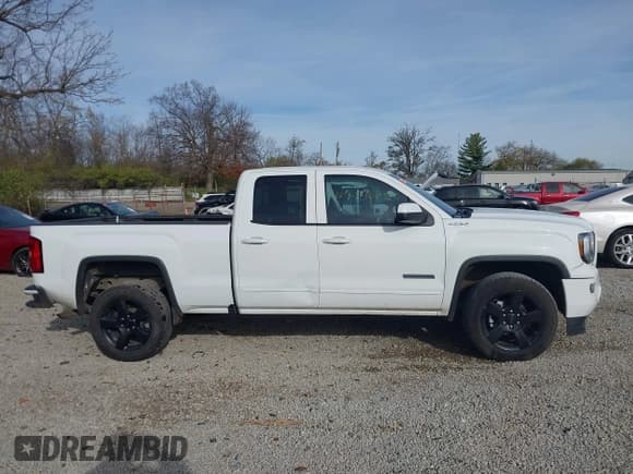 ✅ 2019 GMC Sierra 1500 • VIN: 2GTV2LEC7K1160131 • Lot: 40794685. Wystawiony na IAAI z przebiegiem 139 636 mil. Bezpłatny archiwum sprzedaży aukcyjnych z USA i szczegółowy raport historii pojazdu na DreamBid. Zdjęcie 13.